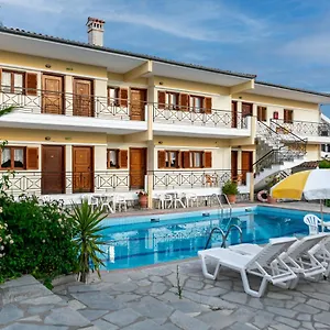 Sarikas Ξενοδοχείο με διαμερίσματα Πολύχρονο
