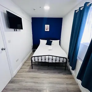 The Bank 3*, Barking (Greater London) Storbritannien